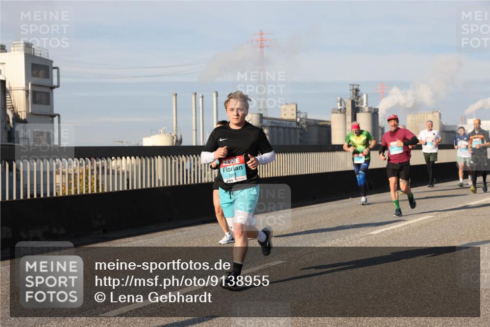 03.10.2025 - Köhlbrandbrückenlauf Lena Gebhardt http://msf.ph/oto/9138955 03.10.2025 09:56:39 Position 2  meine-sportfotos.de