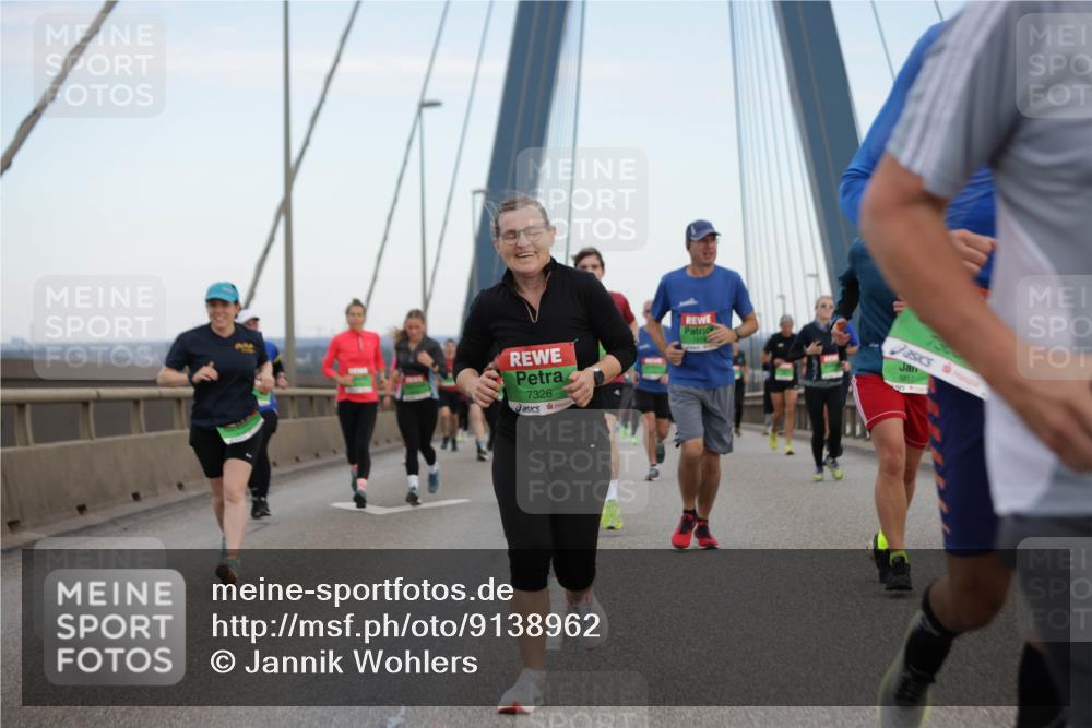 03.10.2025 - Köhlbrandbrückenlauf Jannik Wohlers http://msf.ph/oto/9138962 03.10.2025 15:28:38 Position 1 7326, 300, 8817 meine-sportfotos.de