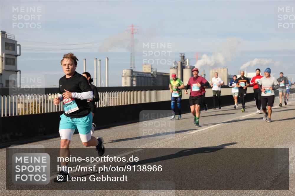 03.10.2025 - Köhlbrandbrückenlauf Lena Gebhardt http://msf.ph/oto/9138966 03.10.2025 09:56:40 Position 2 3381 meine-sportfotos.de