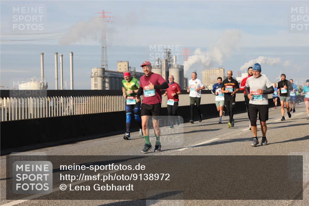 03.10.2025 - Köhlbrandbrückenlauf Lena Gebhardt http://msf.ph/oto/9138972 03.10.2025 09:56:41 Position 2 2832, 2044 meine-sportfotos.de