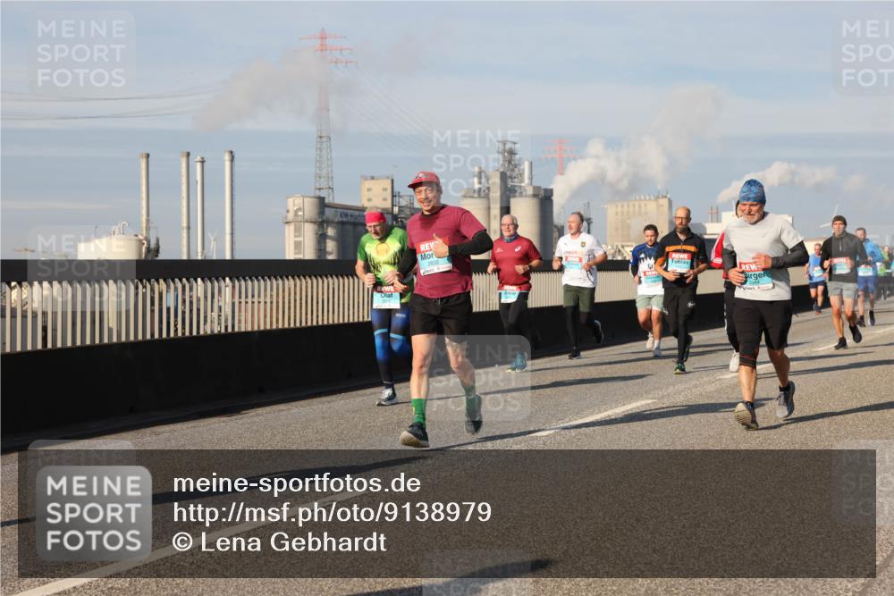 03.10.2025 - Köhlbrandbrückenlauf Lena Gebhardt http://msf.ph/oto/9138979 03.10.2025 09:56:41 Position 2 2832, 2044 meine-sportfotos.de
