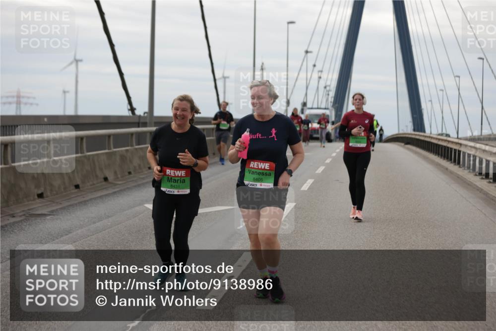 03.10.2025 - Köhlbrandbrückenlauf Jannik Wohlers http://msf.ph/oto/9138986 03.10.2025 16:09:35 Position 1 8431, 8405 meine-sportfotos.de