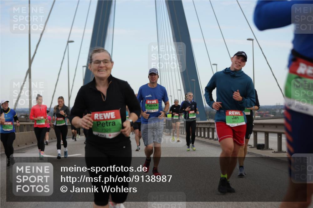 03.10.2025 - Köhlbrandbrückenlauf Jannik Wohlers http://msf.ph/oto/9138987 03.10.2025 15:28:38 Position 1 7326, 7814, 8817, 704 meine-sportfotos.de