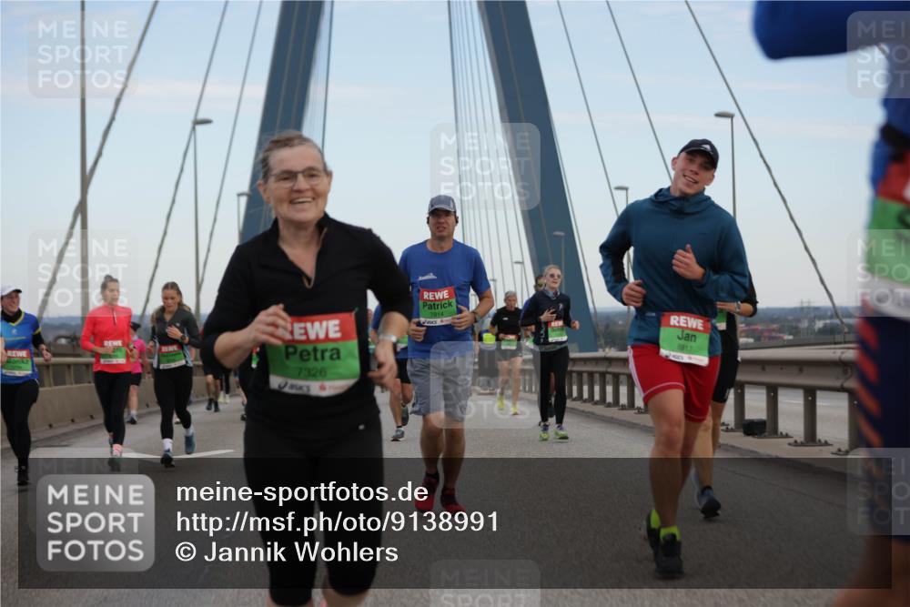 03.10.2025 - Köhlbrandbrückenlauf Jannik Wohlers http://msf.ph/oto/9138991 03.10.2025 15:28:38 Position 1 7326, 7814, 8817 meine-sportfotos.de