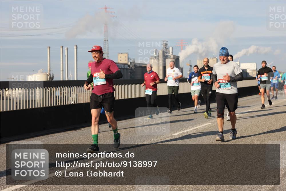 03.10.2025 - Köhlbrandbrückenlauf Lena Gebhardt http://msf.ph/oto/9138997 03.10.2025 09:56:41 Position 2 2832, 2044 meine-sportfotos.de