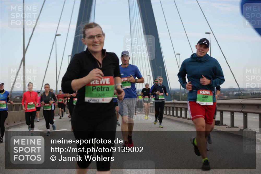 03.10.2025 - Köhlbrandbrückenlauf Jannik Wohlers http://msf.ph/oto/9139002 03.10.2025 15:28:39 Position 1 7326, 7814, 8817 meine-sportfotos.de