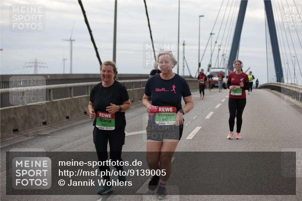03.10.2025 - Köhlbrandbrückenlauf Jannik Wohlers http://msf.ph/oto/9139005 03.10.2025 16:09:35 Position 1 8431, 8405 meine-sportfotos.de