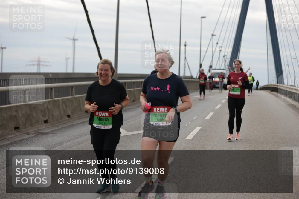 03.10.2025 - Köhlbrandbrückenlauf Jannik Wohlers http://msf.ph/oto/9139008 03.10.2025 16:09:35 Position 1 8431, 8405 meine-sportfotos.de