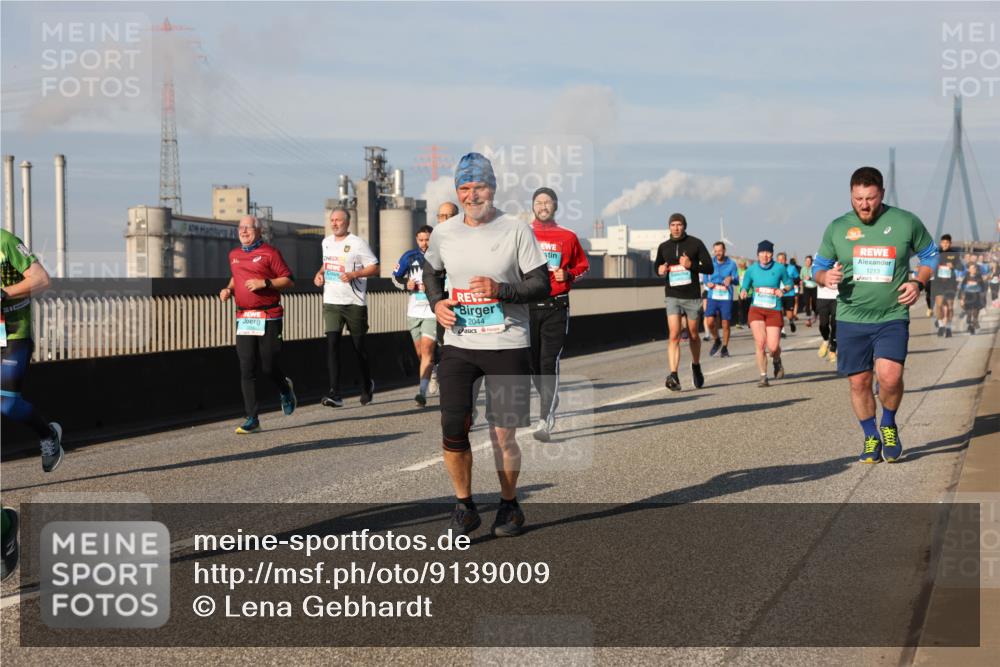 03.10.2025 - Köhlbrandbrückenlauf Lena Gebhardt http://msf.ph/oto/9139009 03.10.2025 09:56:42 Position 2 2044, 1213 meine-sportfotos.de