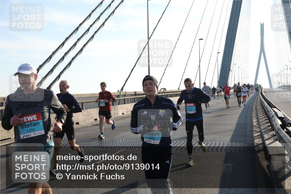 03.10.2025 - Köhlbrandbrückenlauf Yannick Fuchs http://msf.ph/oto/9139014 03.10.2025 08:23:24 Position 2 1490, 10, 3243, 50 meine-sportfotos.de