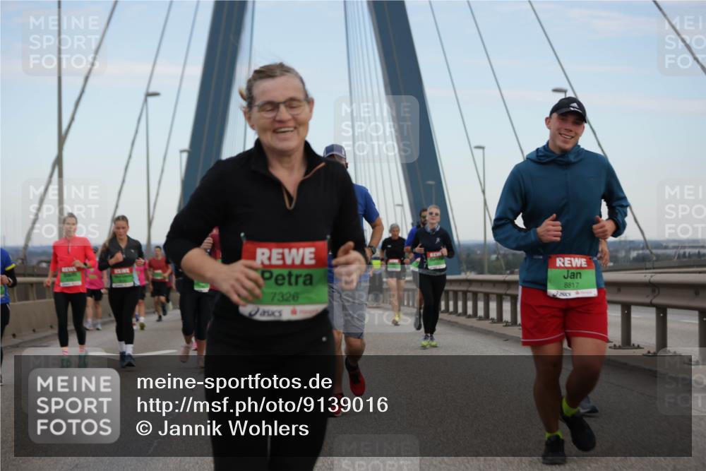 03.10.2025 - Köhlbrandbrückenlauf Jannik Wohlers http://msf.ph/oto/9139016 03.10.2025 15:28:39 Position 1 7326, 8817 meine-sportfotos.de