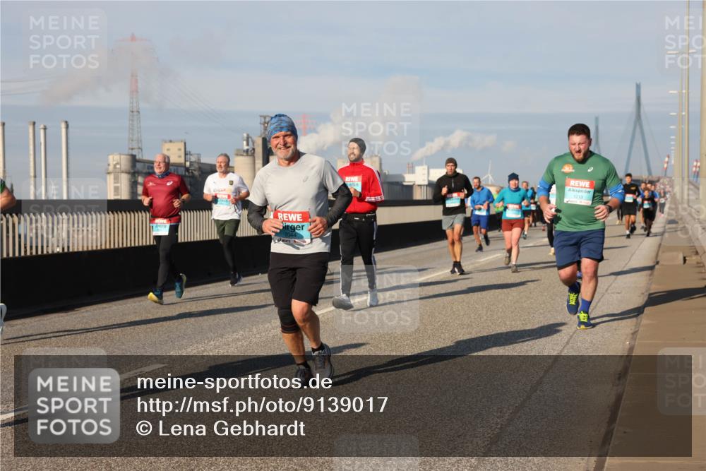 03.10.2025 - Köhlbrandbrückenlauf Lena Gebhardt http://msf.ph/oto/9139017 03.10.2025 09:56:42 Position 2 2044, 1213 meine-sportfotos.de