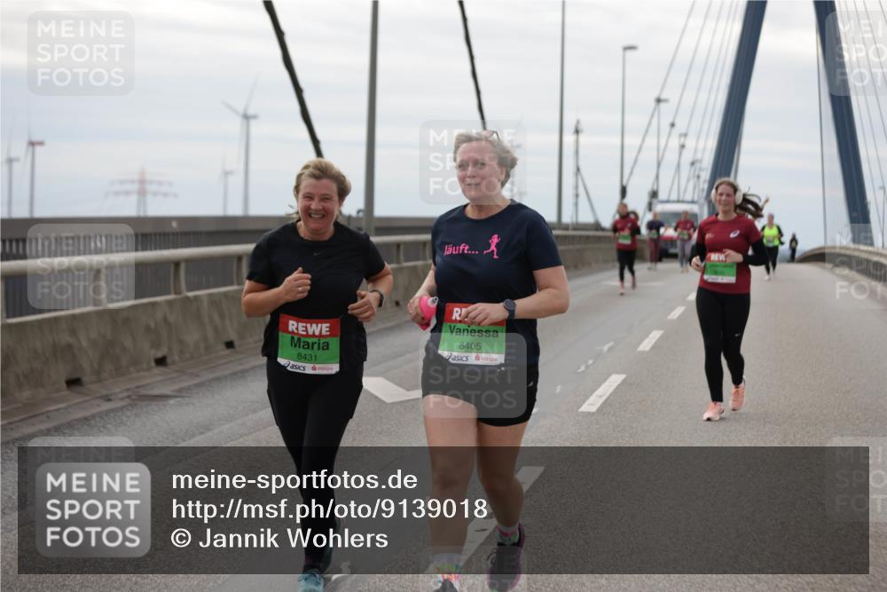 03.10.2025 - Köhlbrandbrückenlauf Jannik Wohlers http://msf.ph/oto/9139018 03.10.2025 16:09:35 Position 1 8431, 8405 meine-sportfotos.de