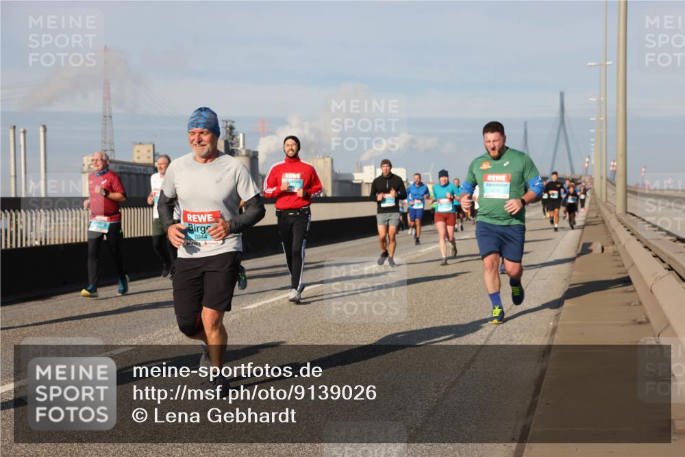 03.10.2025 - Köhlbrandbrückenlauf Lena Gebhardt http://msf.ph/oto/9139026 03.10.2025 09:56:43 Position 2 2044, 1213 meine-sportfotos.de