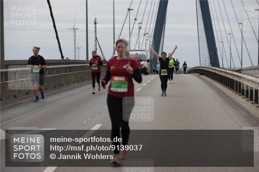 03.10.2025 - Köhlbrandbrückenlauf Jannik Wohlers http://msf.ph/oto/9139037 03.10.2025 16:09:37 Position 1  meine-sportfotos.de