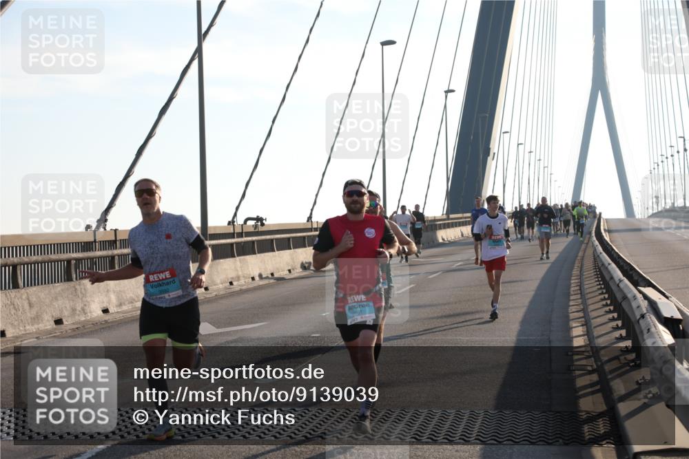 03.10.2025 - Köhlbrandbrückenlauf Yannick Fuchs http://msf.ph/oto/9139039 03.10.2025 08:23:27 Position 2 1961 meine-sportfotos.de
