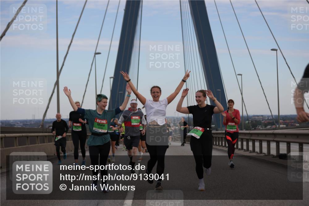 03.10.2025 - Köhlbrandbrückenlauf Jannik Wohlers http://msf.ph/oto/9139041 03.10.2025 15:29:34 Position 1 2015, 7716 meine-sportfotos.de
