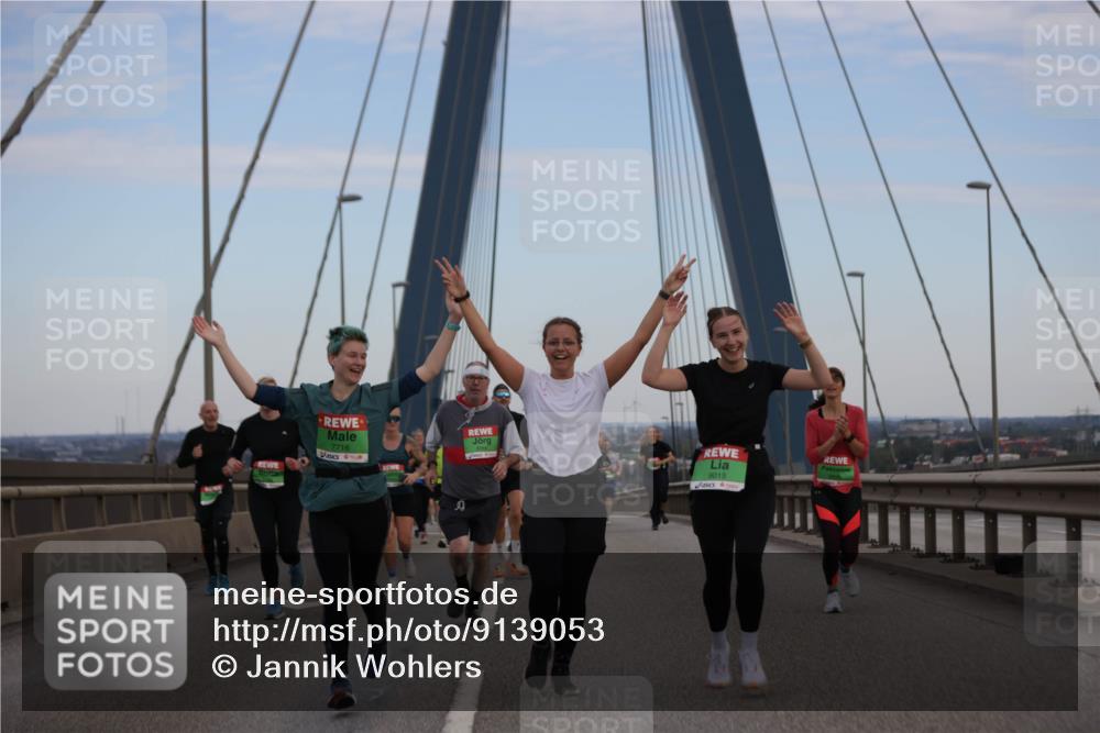 03.10.2025 - Köhlbrandbrückenlauf Jannik Wohlers http://msf.ph/oto/9139053 03.10.2025 15:29:34 Position 1 7716, 9015 meine-sportfotos.de