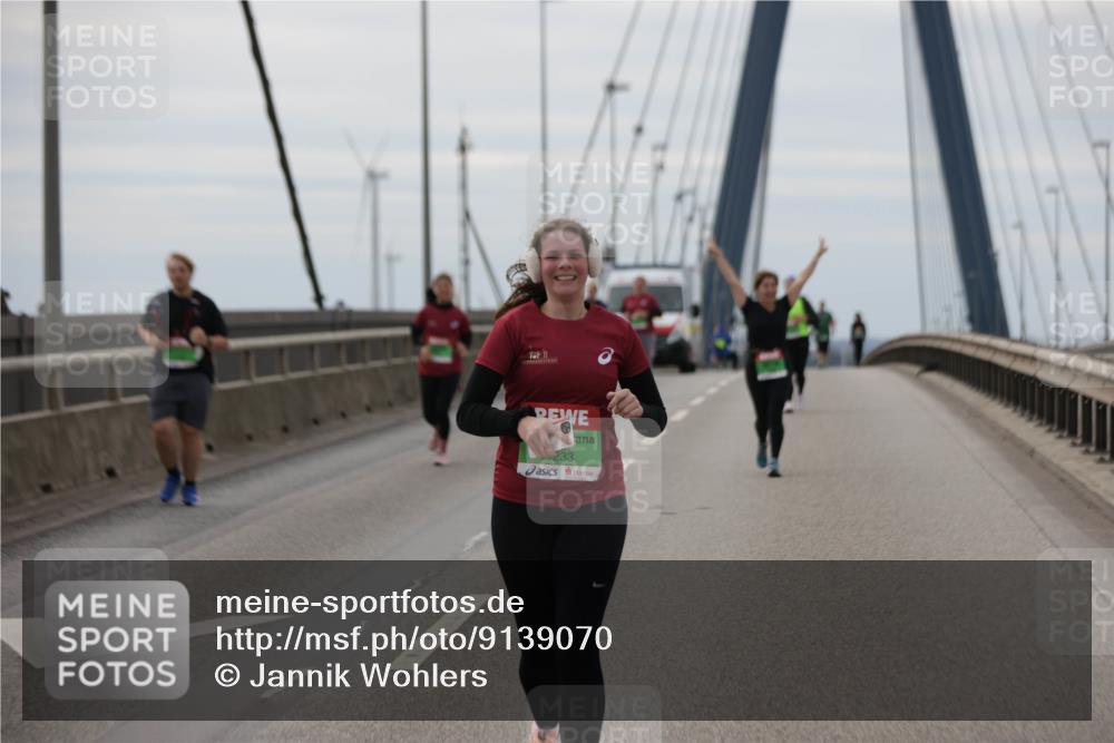 03.10.2025 - Köhlbrandbrückenlauf Jannik Wohlers http://msf.ph/oto/9139070 03.10.2025 16:09:37 Position 1 11, 233 meine-sportfotos.de