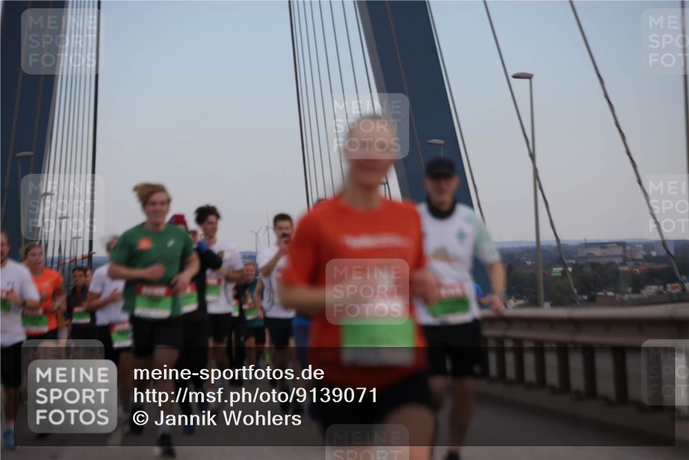 03.10.2025 - Köhlbrandbrückenlauf Jannik Wohlers http://msf.ph/oto/9139071 03.10.2025 15:31:13 Position 1  meine-sportfotos.de