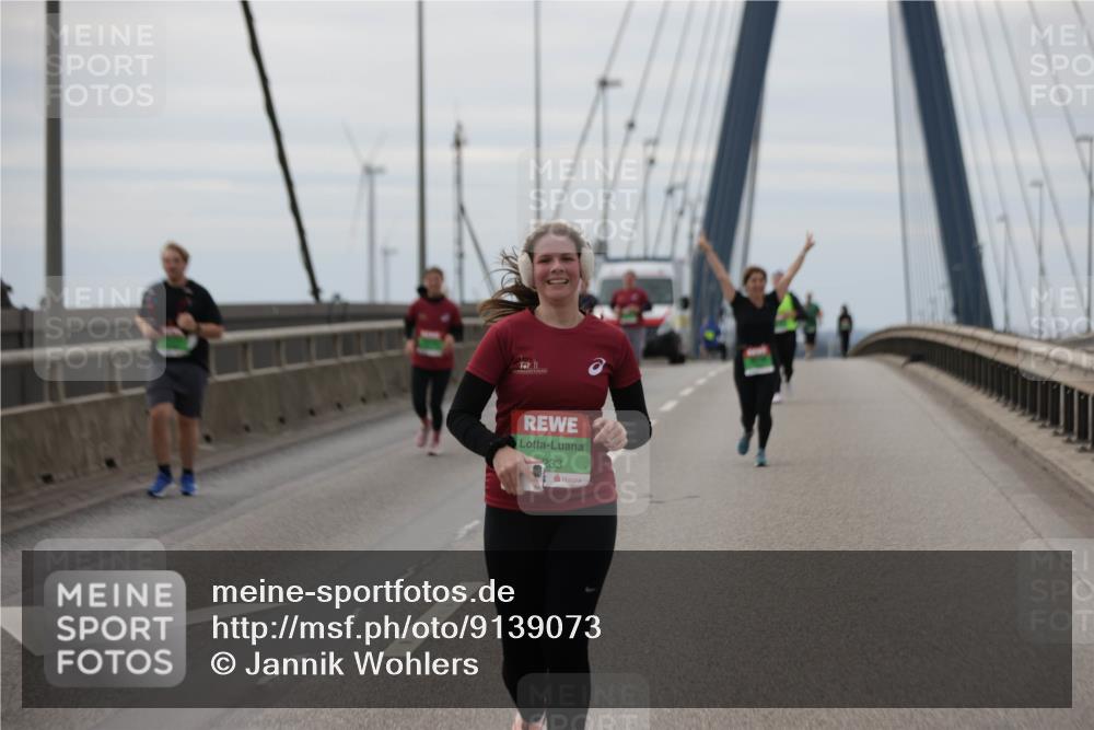 03.10.2025 - Köhlbrandbrückenlauf Jannik Wohlers http://msf.ph/oto/9139073 03.10.2025 16:09:37 Position 1 233 meine-sportfotos.de