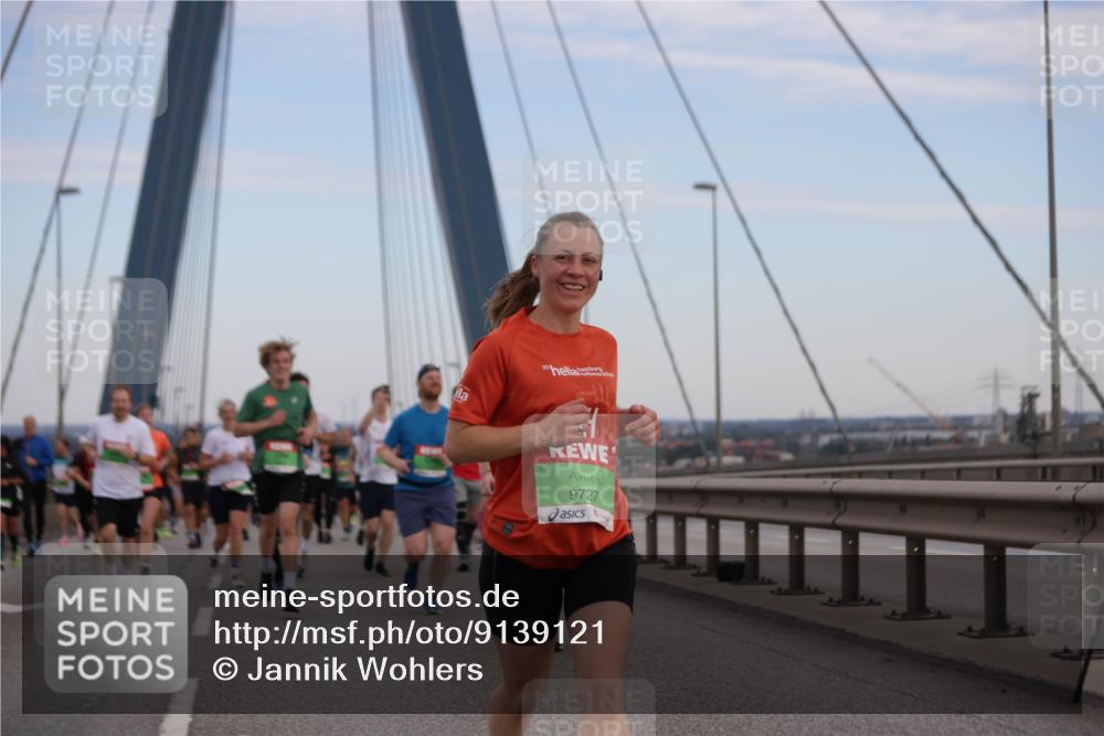 03.10.2025 - Köhlbrandbrückenlauf Jannik Wohlers http://msf.ph/oto/9139121 03.10.2025 15:31:14 Position 1 9727 meine-sportfotos.de