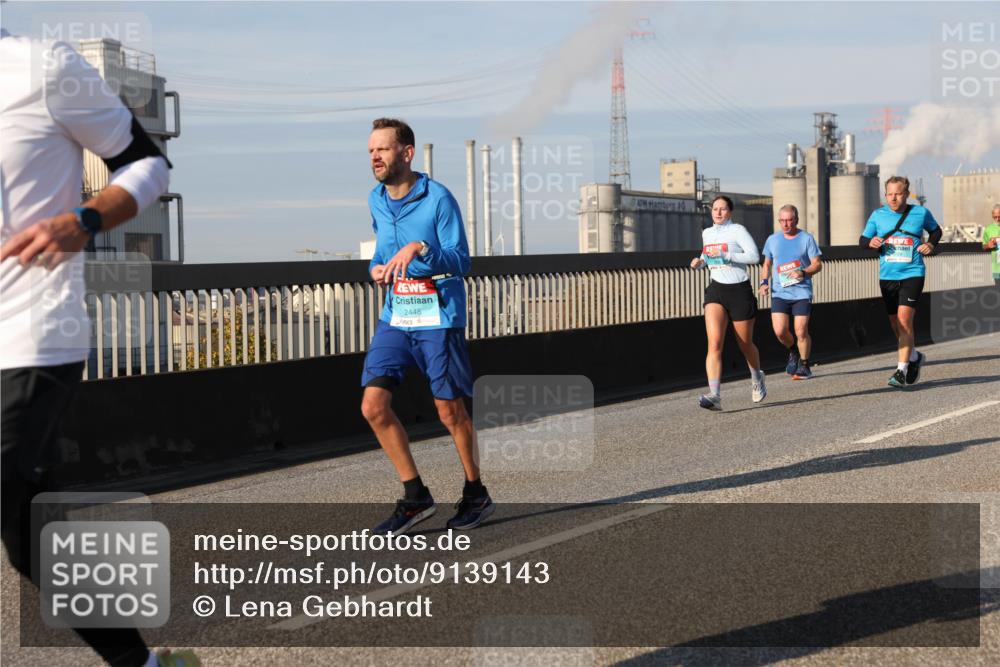 03.10.2025 - Köhlbrandbrückenlauf Lena Gebhardt http://msf.ph/oto/9139143 03.10.2025 09:56:49 Position 2 2448 meine-sportfotos.de