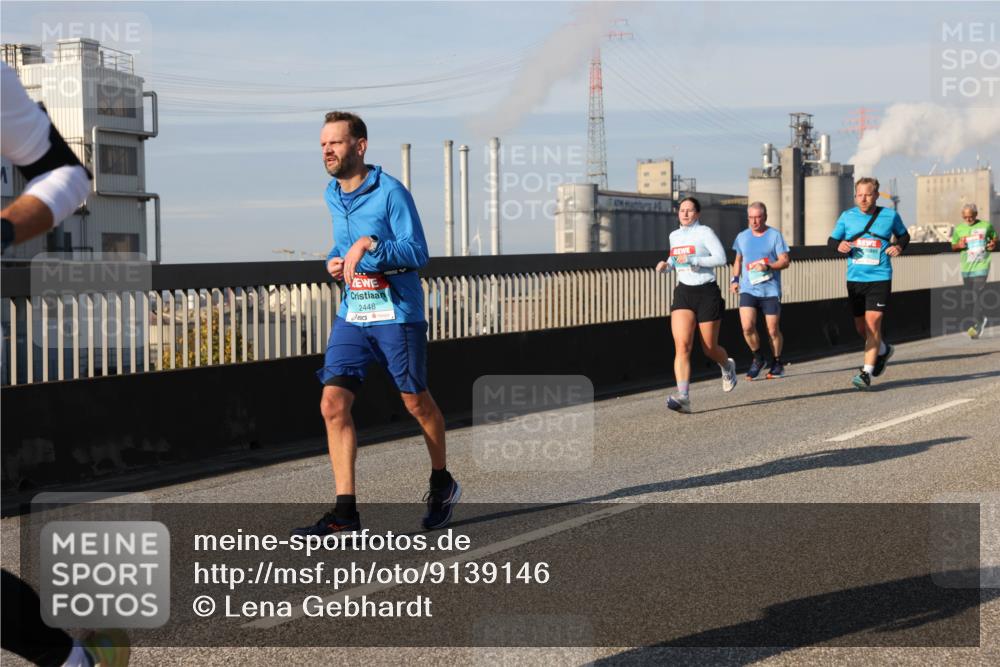 03.10.2025 - Köhlbrandbrückenlauf Lena Gebhardt http://msf.ph/oto/9139146 03.10.2025 09:56:49 Position 2 2448 meine-sportfotos.de