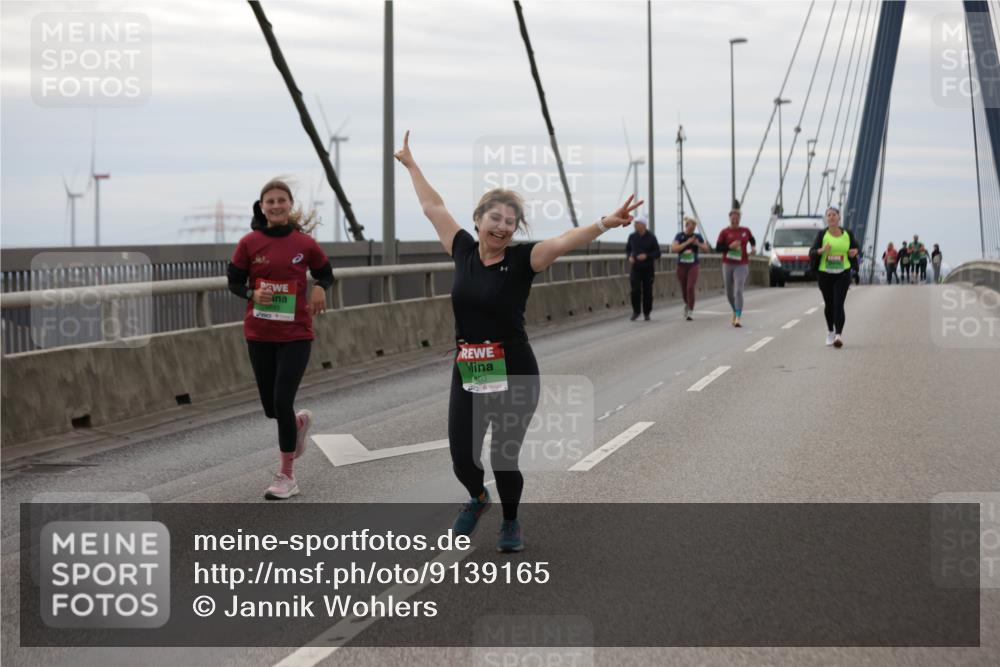 03.10.2025 - Köhlbrandbrückenlauf Jannik Wohlers http://msf.ph/oto/9139165 03.10.2025 16:09:43 Position 1 103 meine-sportfotos.de