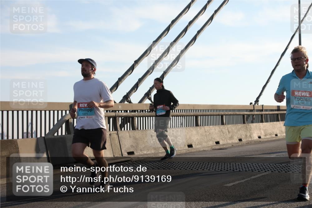 03.10.2025 - Köhlbrandbrückenlauf Yannick Fuchs http://msf.ph/oto/9139169 03.10.2025 08:23:37 Position 2 1271, 1639 meine-sportfotos.de