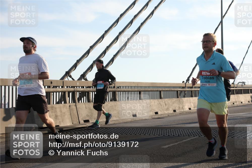 03.10.2025 - Köhlbrandbrückenlauf Yannick Fuchs http://msf.ph/oto/9139172 03.10.2025 08:23:37 Position 2 1271, 1639 meine-sportfotos.de