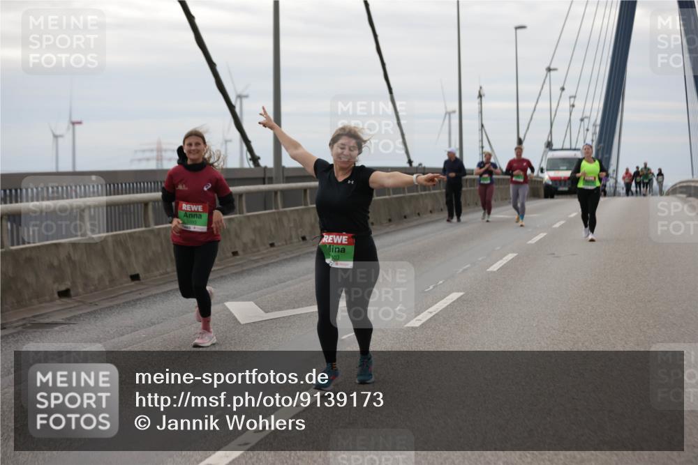 03.10.2025 - Köhlbrandbrückenlauf Jannik Wohlers http://msf.ph/oto/9139173 03.10.2025 16:09:43 Position 1 103 meine-sportfotos.de