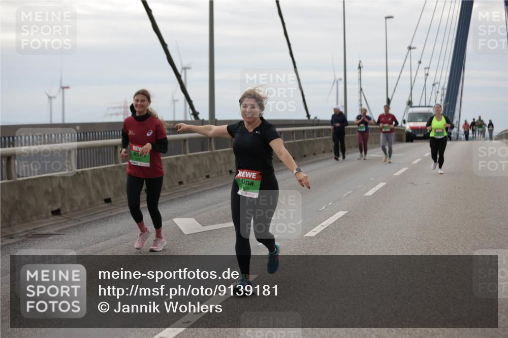 03.10.2025 - Köhlbrandbrückenlauf Jannik Wohlers http://msf.ph/oto/9139181 03.10.2025 16:09:43 Position 1 103 meine-sportfotos.de