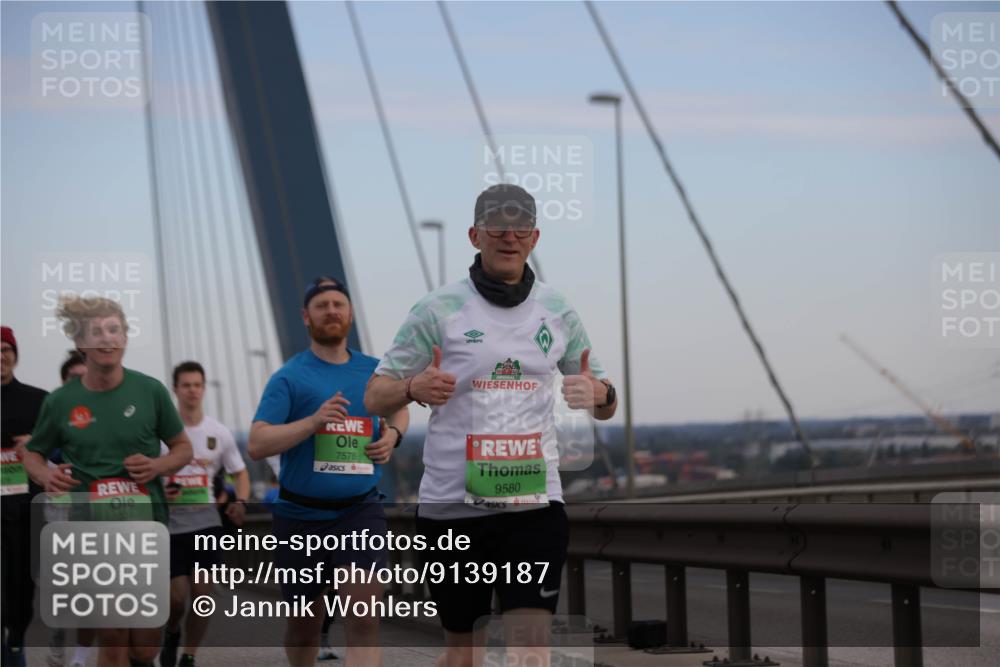 03.10.2025 - Köhlbrandbrückenlauf Jannik Wohlers http://msf.ph/oto/9139187 03.10.2025 15:31:15 Position 1 9337, 7578, 9580 meine-sportfotos.de