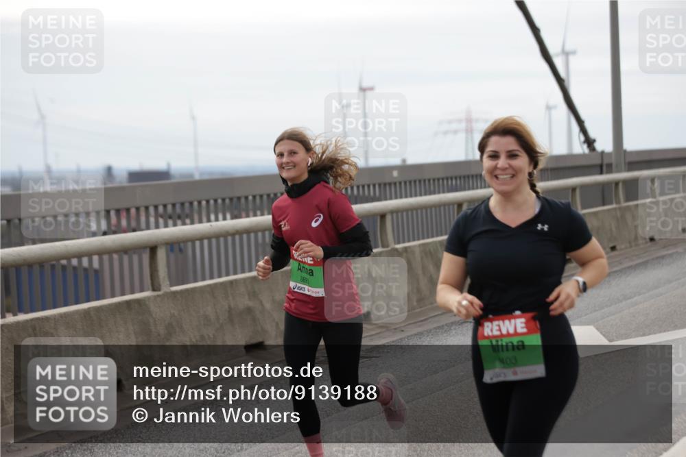 03.10.2025 - Köhlbrandbrückenlauf Jannik Wohlers http://msf.ph/oto/9139188 03.10.2025 16:09:44 Position 1 8893, 03 meine-sportfotos.de