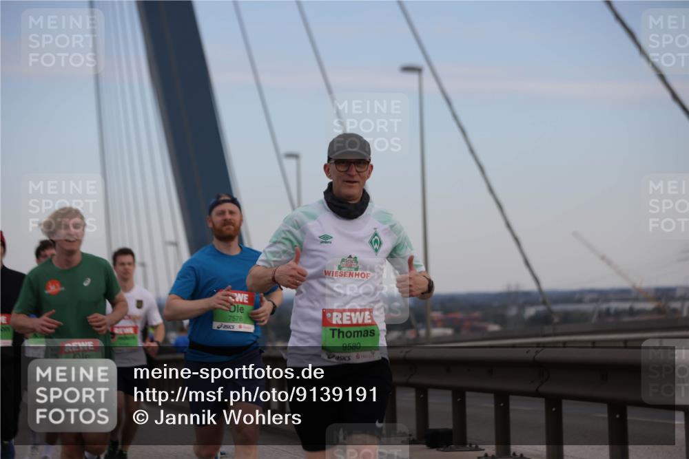03.10.2025 - Köhlbrandbrückenlauf Jannik Wohlers http://msf.ph/oto/9139191 03.10.2025 15:31:15 Position 1 9337, 7578, 9580 meine-sportfotos.de