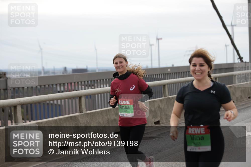03.10.2025 - Köhlbrandbrückenlauf Jannik Wohlers http://msf.ph/oto/9139198 03.10.2025 16:09:44 Position 1 8893, 03 meine-sportfotos.de