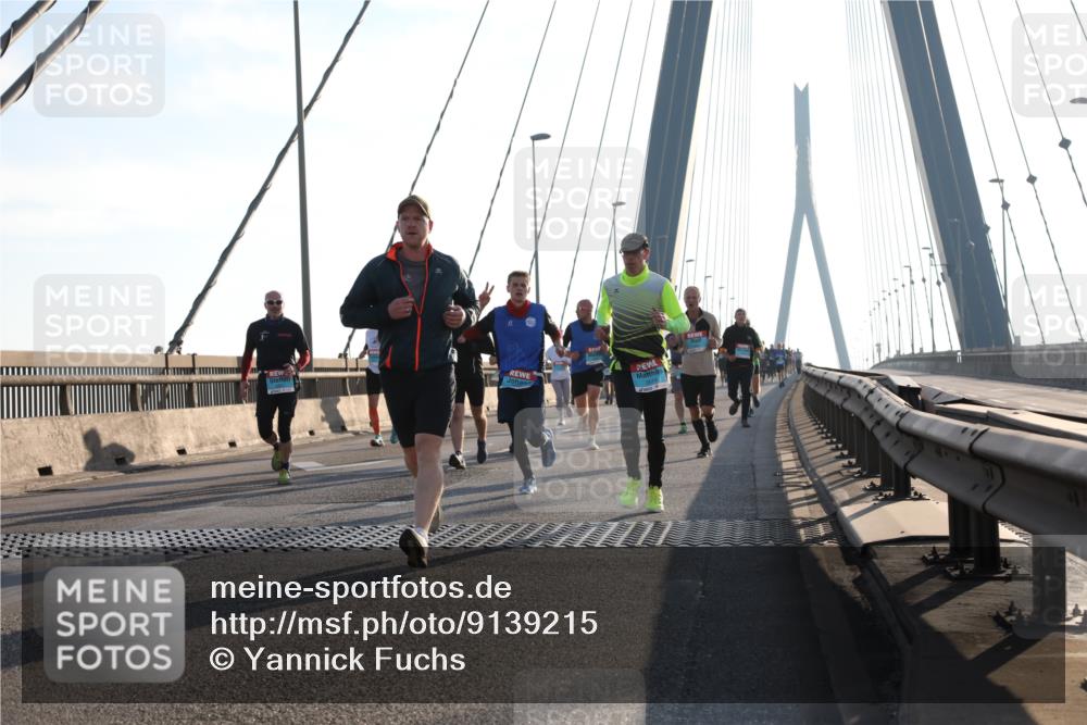 03.10.2025 - Köhlbrandbrückenlauf Yannick Fuchs http://msf.ph/oto/9139215 03.10.2025 08:23:41 Position 2  meine-sportfotos.de