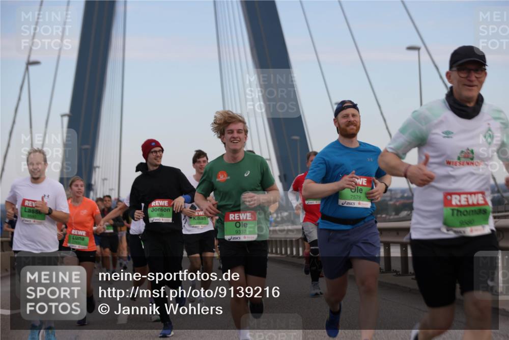 03.10.2025 - Köhlbrandbrückenlauf Jannik Wohlers http://msf.ph/oto/9139216 03.10.2025 15:31:16 Position 1 8529, 9167, 9337, 7578, 9580 meine-sportfotos.de