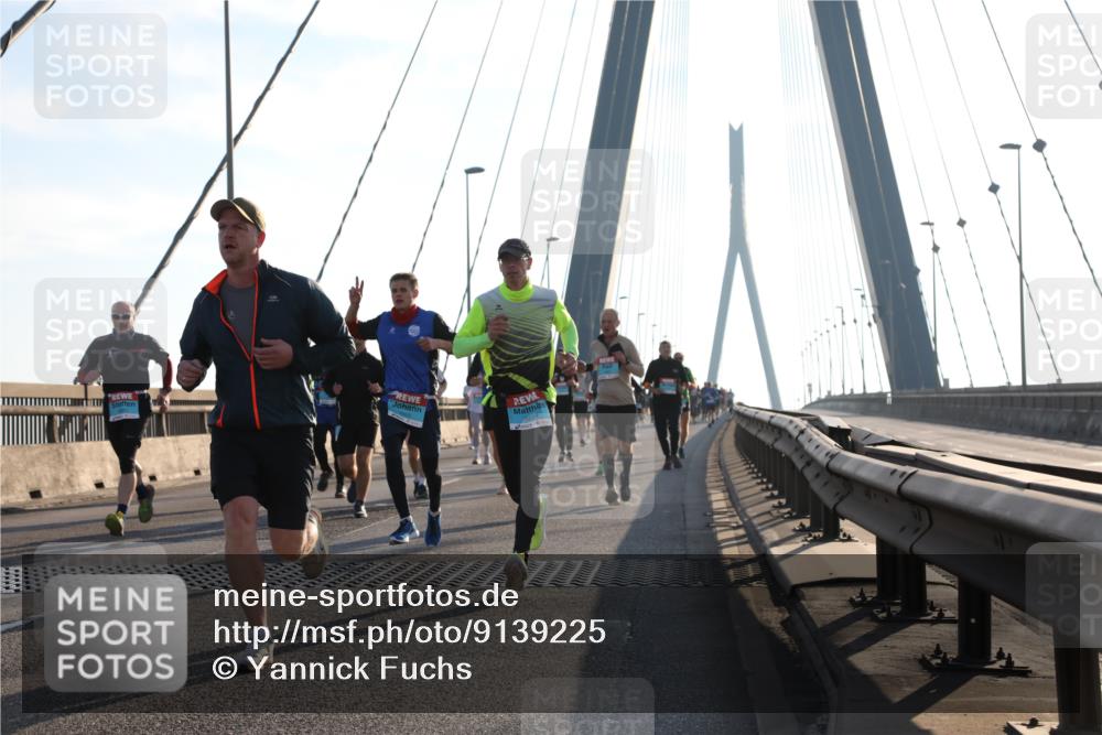 03.10.2025 - Köhlbrandbrückenlauf Yannick Fuchs http://msf.ph/oto/9139225 03.10.2025 08:23:42 Position 2 3514 meine-sportfotos.de