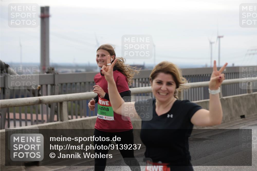 03.10.2025 - Köhlbrandbrückenlauf Jannik Wohlers http://msf.ph/oto/9139237 03.10.2025 16:09:45 Position 1 8893 meine-sportfotos.de
