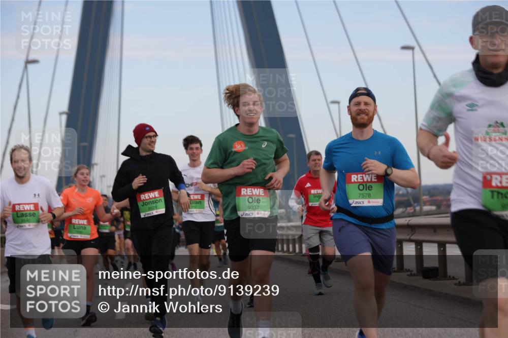 03.10.2025 - Köhlbrandbrückenlauf Jannik Wohlers http://msf.ph/oto/9139239 03.10.2025 15:31:16 Position 1 8540, 40, 27, 8529, 7578, 9337 meine-sportfotos.de