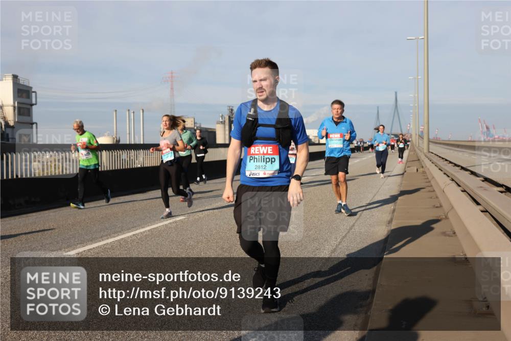 03.10.2025 - Köhlbrandbrückenlauf Lena Gebhardt http://msf.ph/oto/9139243 03.10.2025 09:56:55 Position 2 2812 meine-sportfotos.de