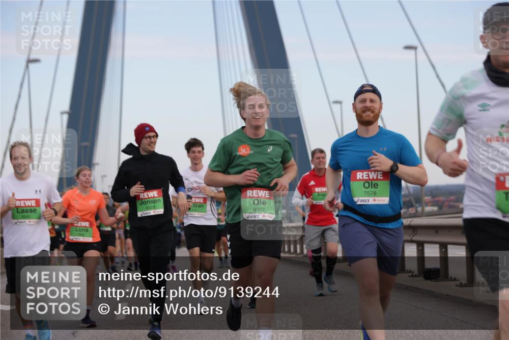 03.10.2025 - Köhlbrandbrückenlauf Jannik Wohlers http://msf.ph/oto/9139244 03.10.2025 15:31:16 Position 1 8540, 8529, 9337, 7578 meine-sportfotos.de