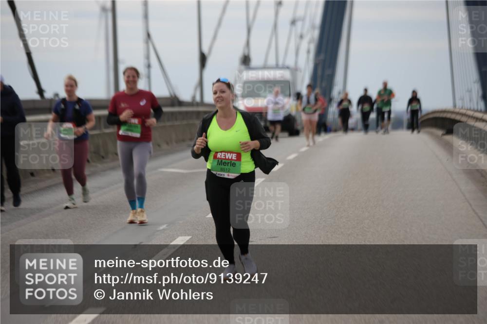 03.10.2025 - Köhlbrandbrückenlauf Jannik Wohlers http://msf.ph/oto/9139247 03.10.2025 16:09:46 Position 1 8512 meine-sportfotos.de