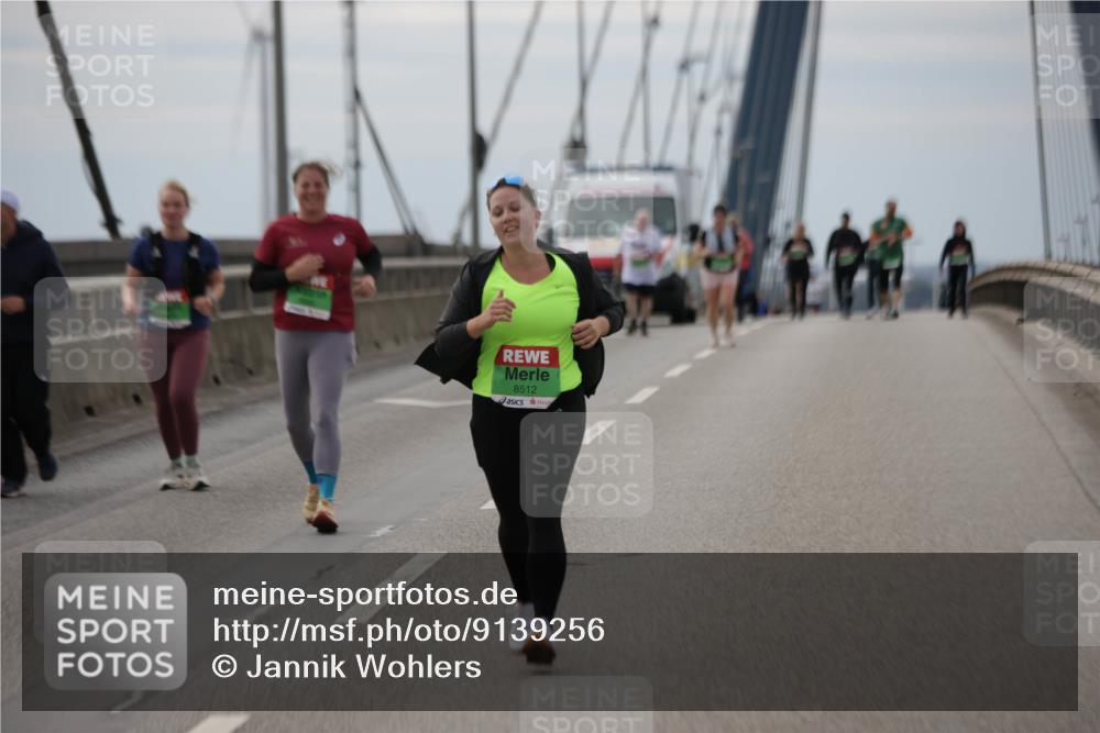 03.10.2025 - Köhlbrandbrückenlauf Jannik Wohlers http://msf.ph/oto/9139256 03.10.2025 16:09:46 Position 1 8512 meine-sportfotos.de