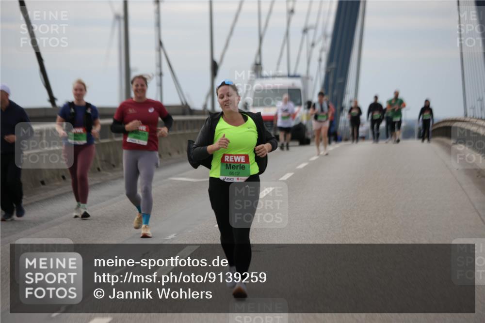 03.10.2025 - Köhlbrandbrückenlauf Jannik Wohlers http://msf.ph/oto/9139259 03.10.2025 16:09:47 Position 1 8512 meine-sportfotos.de