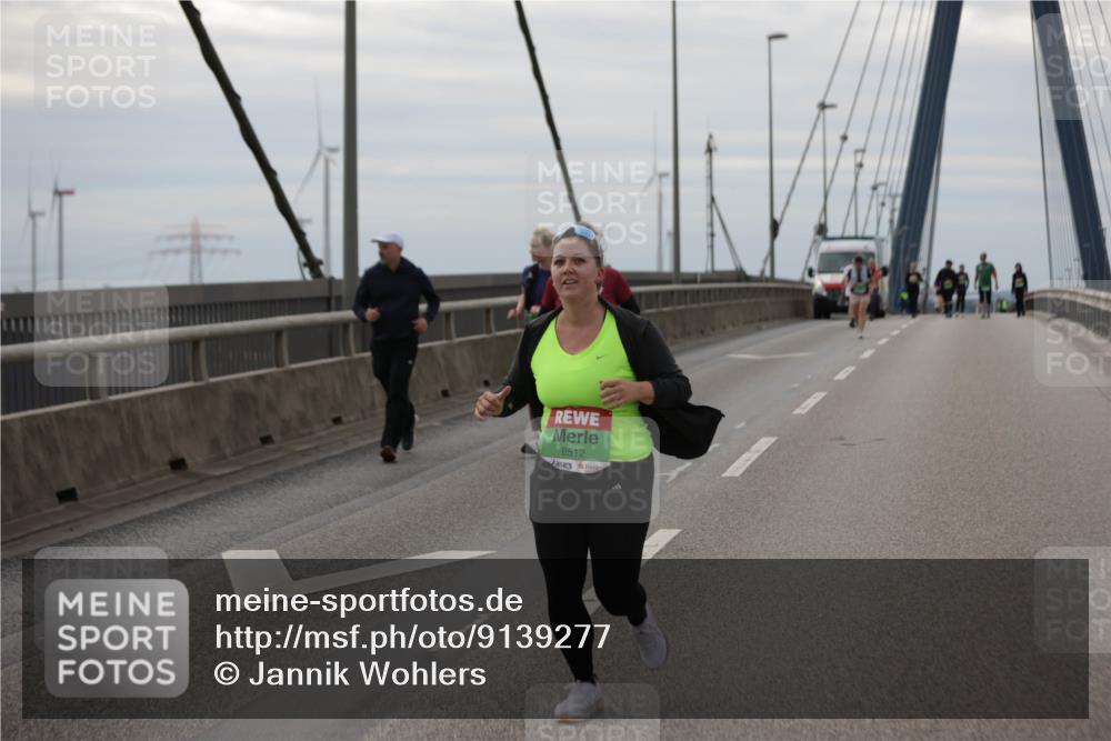 03.10.2025 - Köhlbrandbrückenlauf Jannik Wohlers http://msf.ph/oto/9139277 03.10.2025 16:09:49 Position 1 8512 meine-sportfotos.de
