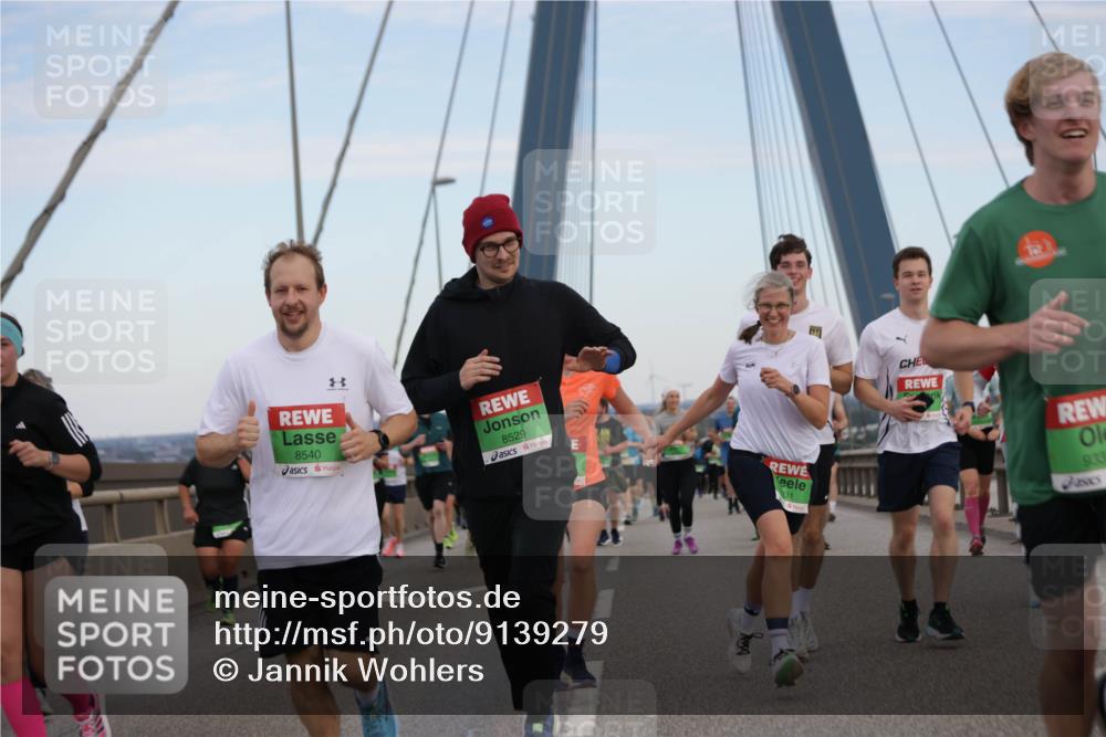 03.10.2025 - Köhlbrandbrückenlauf Jannik Wohlers http://msf.ph/oto/9139279 03.10.2025 15:31:17 Position 1 8540, 8529, 31, 933 meine-sportfotos.de