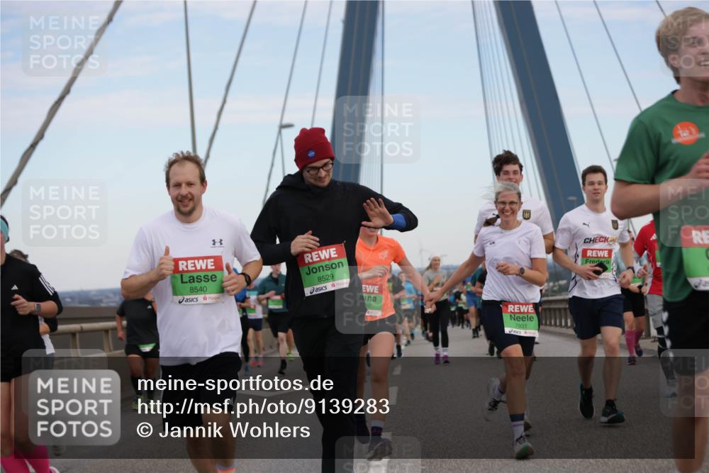 03.10.2025 - Köhlbrandbrückenlauf Jannik Wohlers http://msf.ph/oto/9139283 03.10.2025 15:31:18 Position 1 8540, 8529, 30, 7931 meine-sportfotos.de